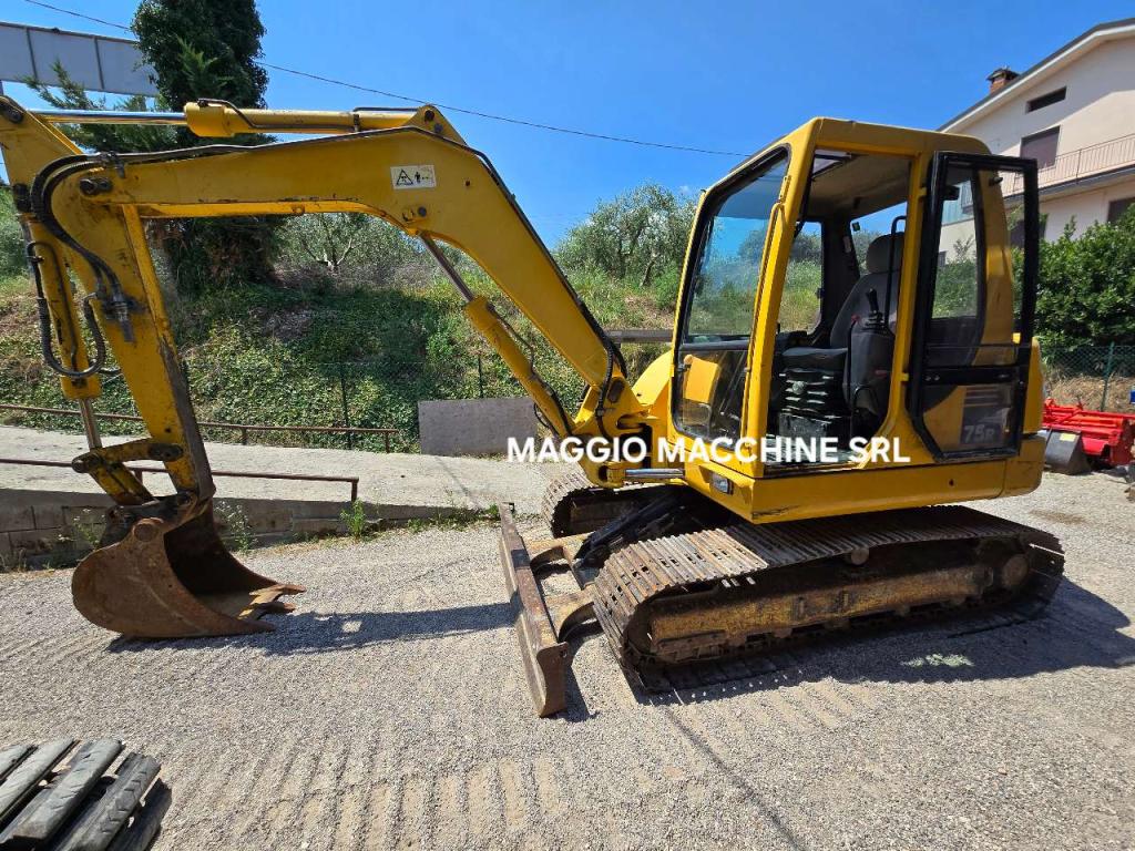 Komatsu PC 75 R Photo 6