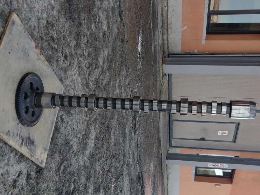 Camshaft for Caterpillar 3408 Photo 3