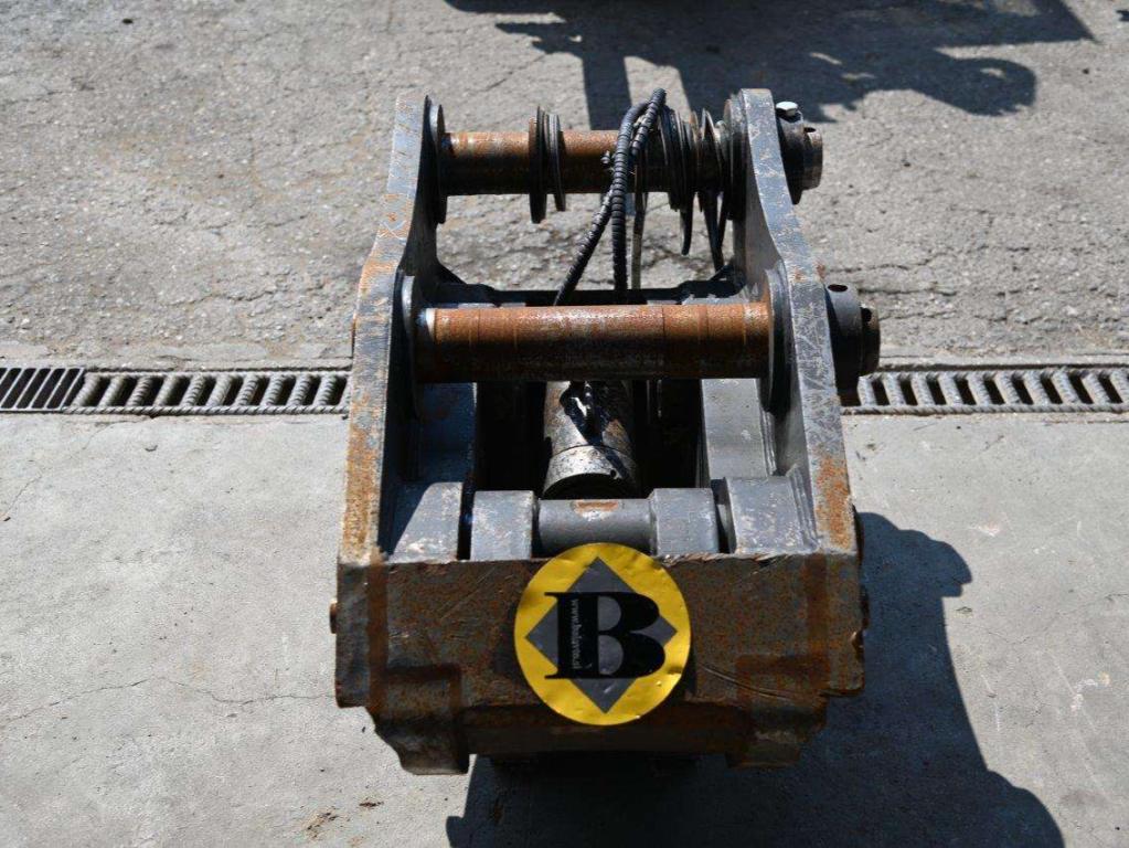 BQC 09 UNI90 for 26-35 ton excavators Photo 2