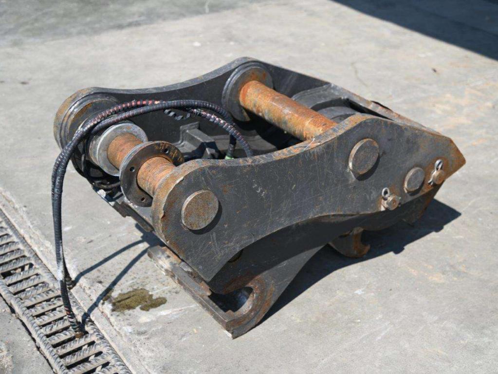 BQC 09 UNI90 for 26-35 ton excavators Photo 4