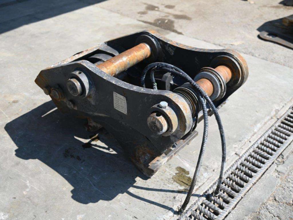 BQC 09 UNI90 for 26-35 ton excavators Photo 6