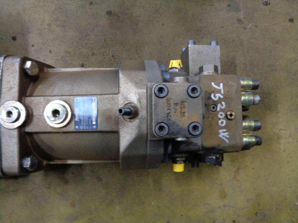 Track motor for JCB JS 200 W Photo 2