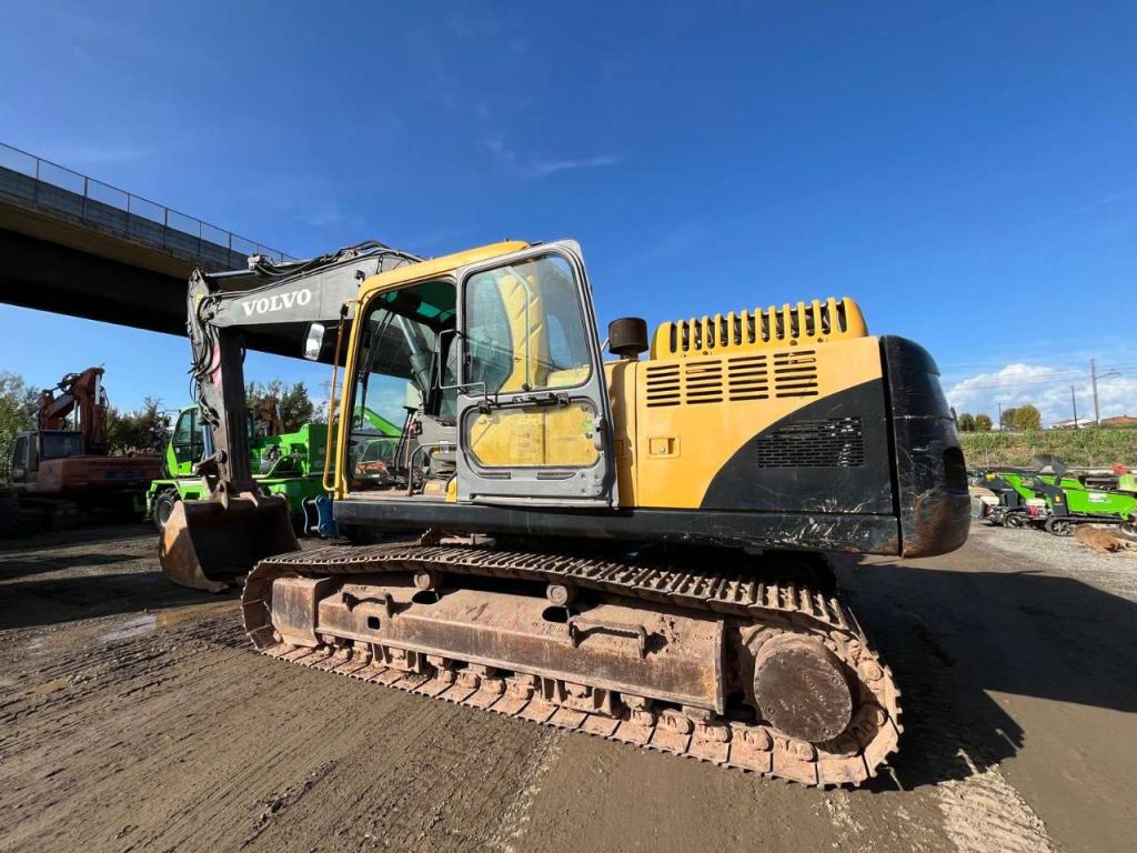 Volvo EC 210 Photo 11