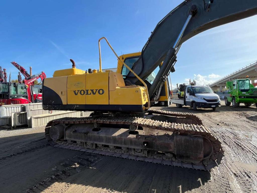 Volvo EC 210 Photo 8