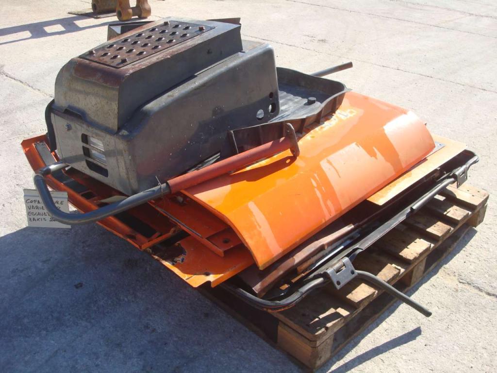 Hood and body panel for ZAXIS 210-3 Photo 3