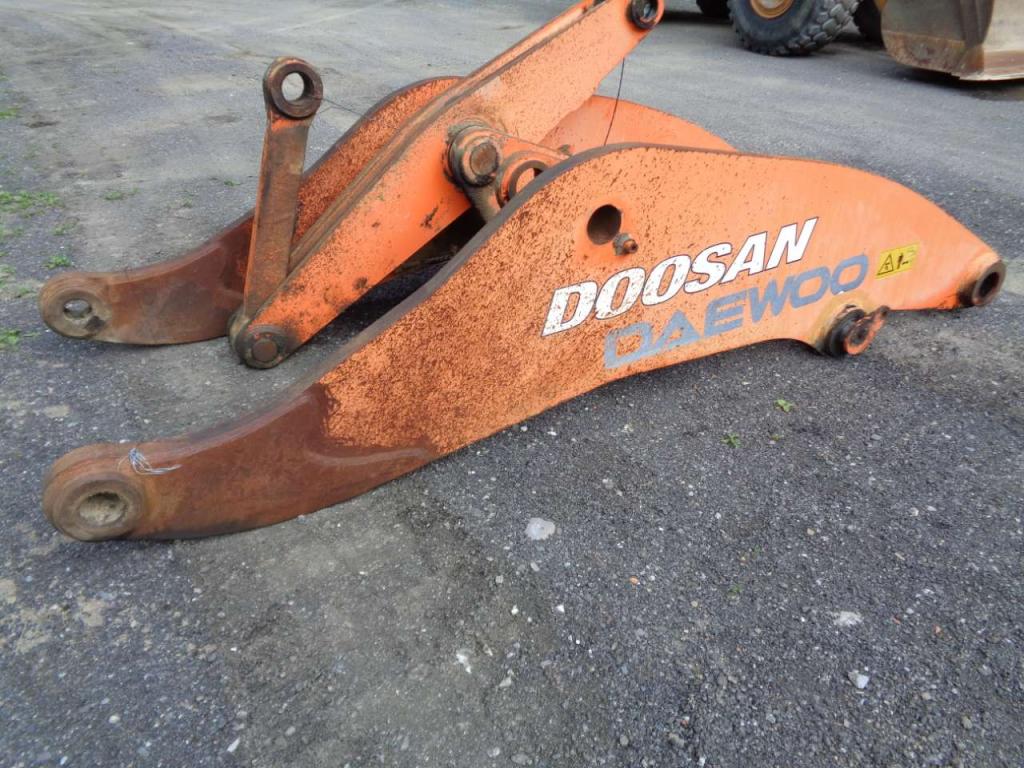 Arm for loaders for Doosan - Daewoo Mega 500 Photo 2