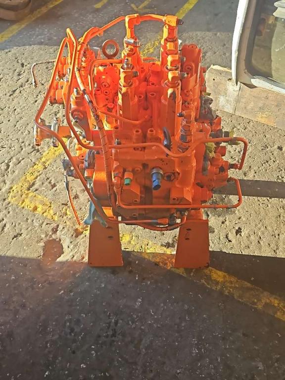 Hydraulic distributor for Fiat Hitachi ex 215 Photo 1