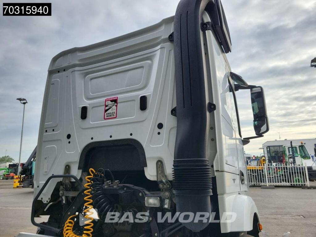 Mercedes-Benz Actros 1843 4X2 ClassicSpace Retarder Photo 11