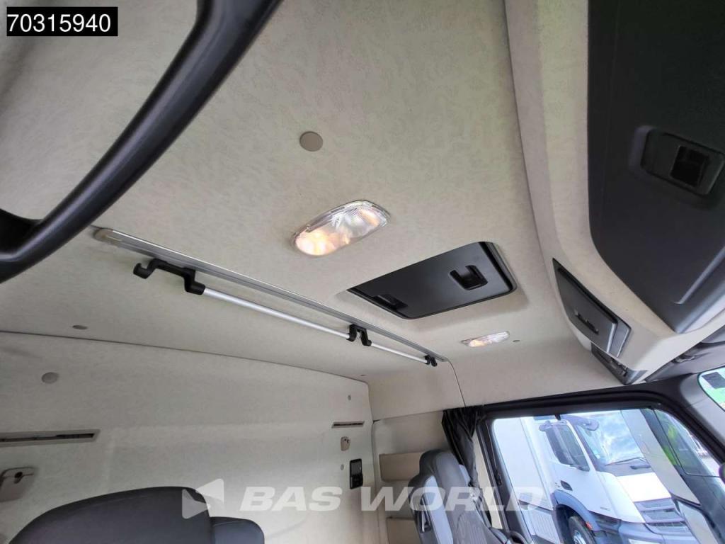 Mercedes-Benz Actros 1843 4X2 ClassicSpace Retarder Photo 25