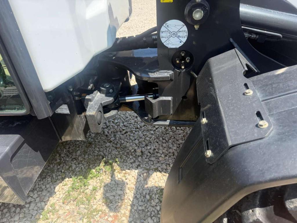 Bobcat L75 Photo 3