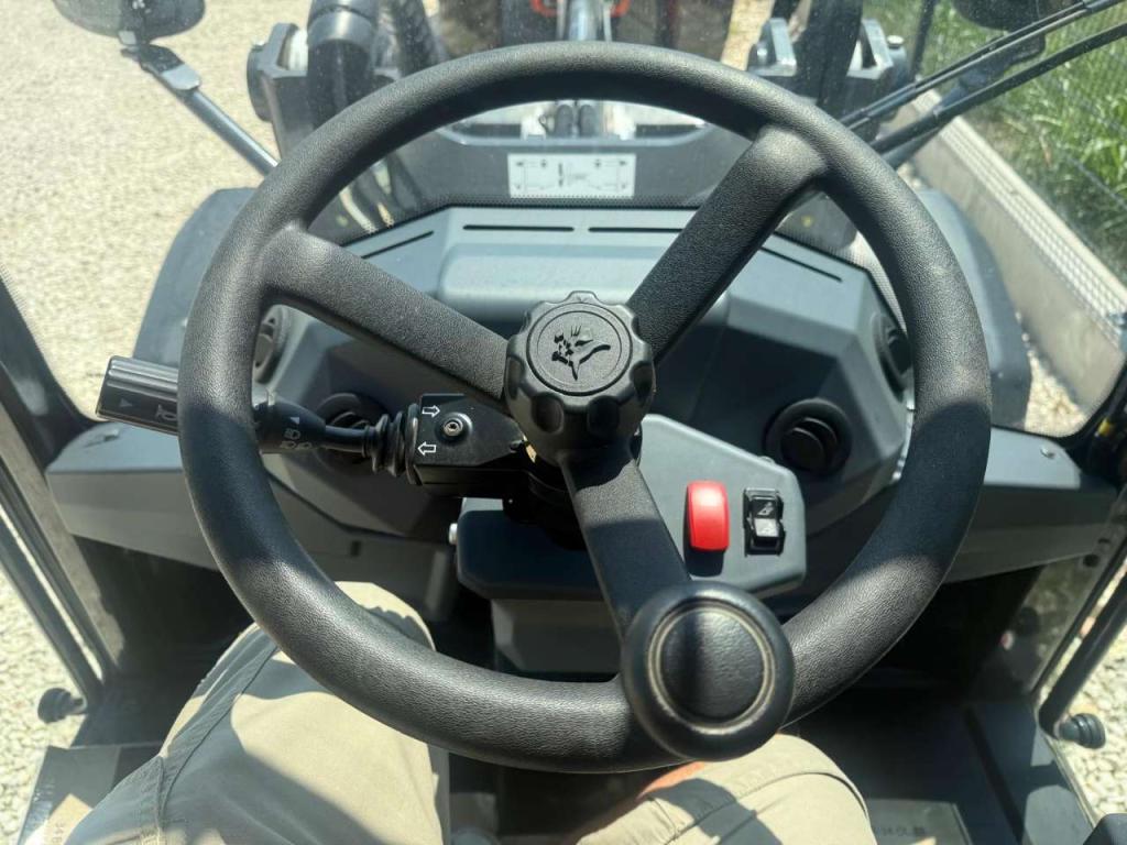 Bobcat L75 Photo 5