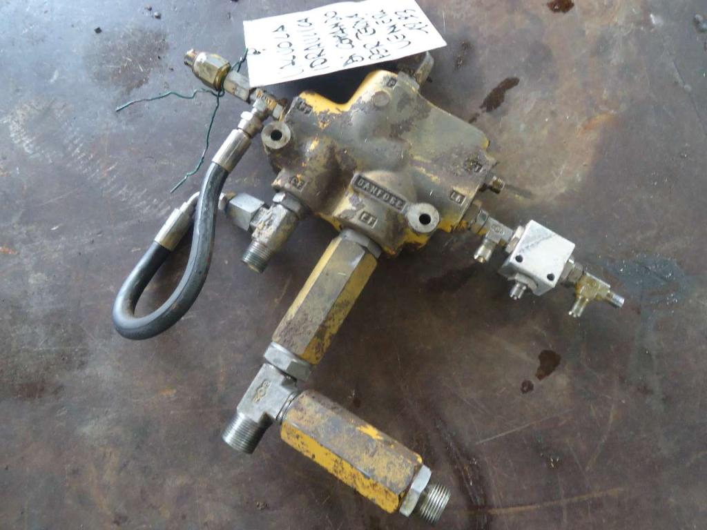 Hydraulic valve for Venieri 12.23 Photo 2