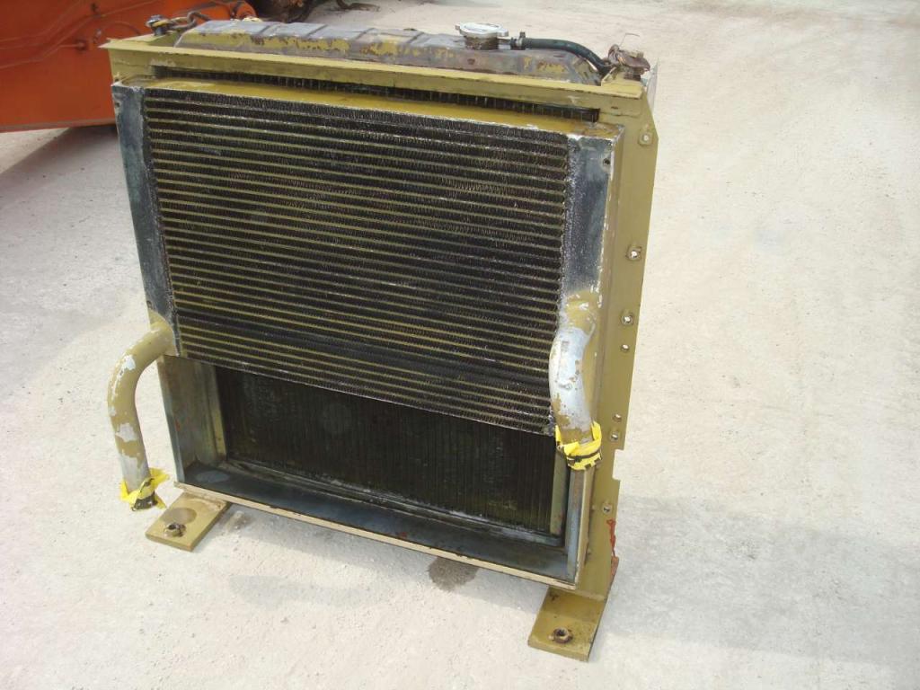 Water and oil radiator for Fiat Hitachi FH 200 Photo 4