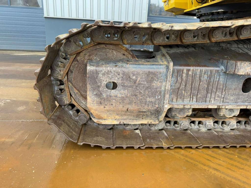 Komatsu HB215LC-1 HB Photo 10