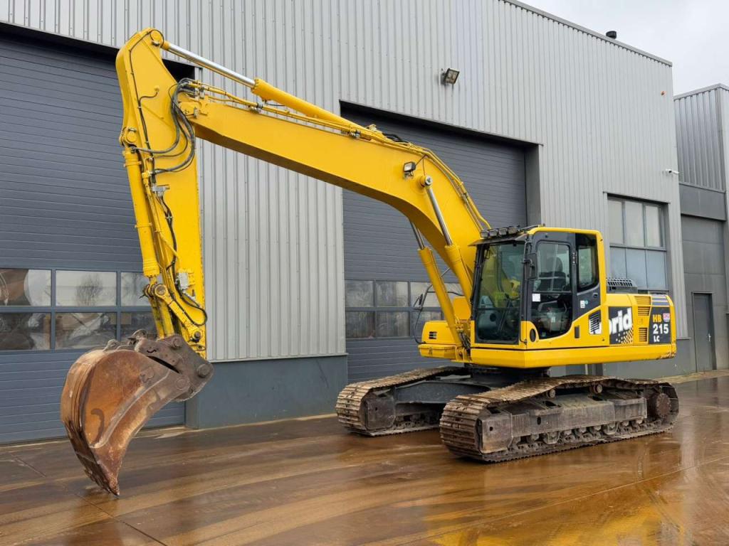 Komatsu HB215LC-1 HB Photo 2