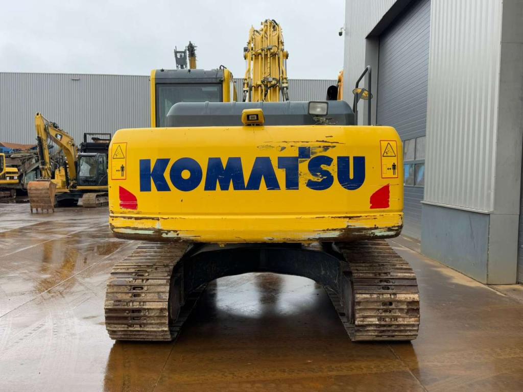 Komatsu HB215LC-1 HB Photo 4
