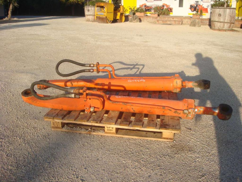 Bucket rotation piston for Fiat Allis FL14E Photo 1