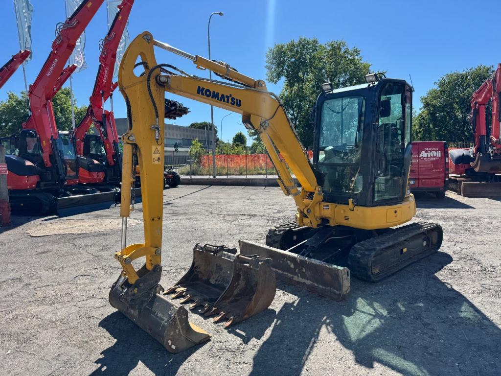 Komatsu PC35 MR-5 Photo 4