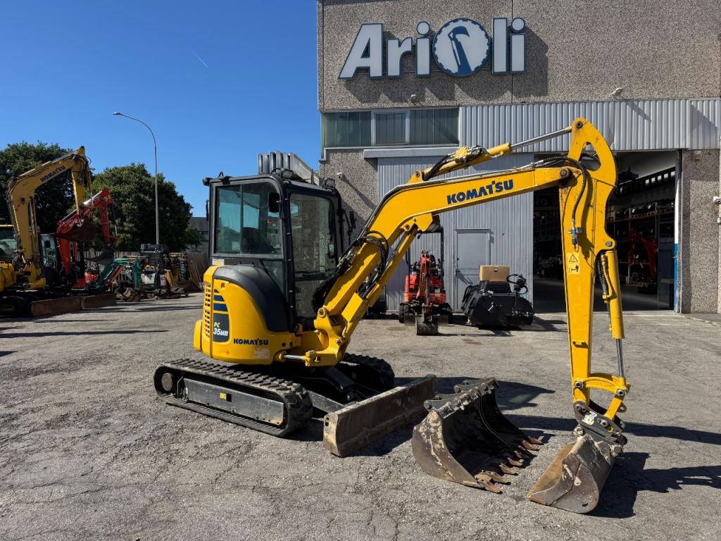 Komatsu PC35 MR-5 Photo 5