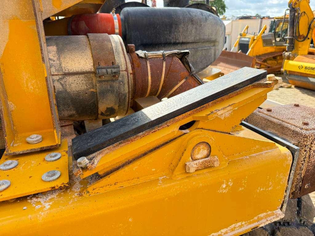 Caterpillar 775F - German Machine / Auto Greasing Photo 30