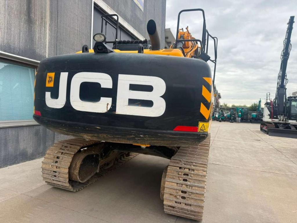 JCB JS220NLC Photo 8