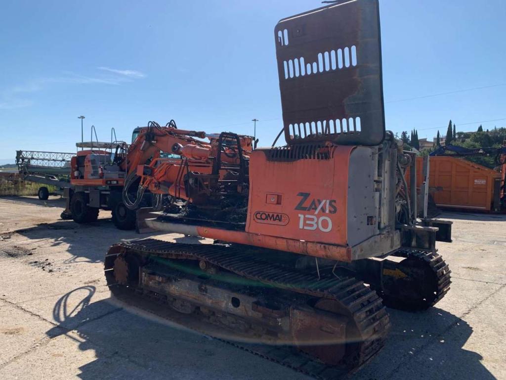 Hitachi ZX130 Photo 2