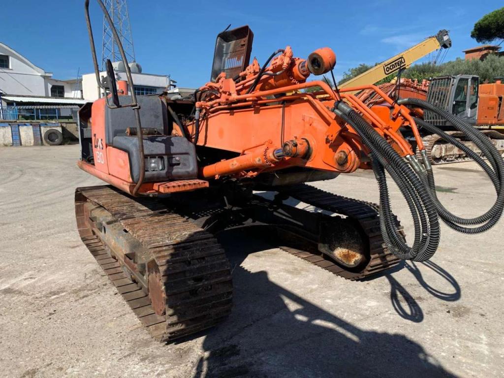 Hitachi ZX130 Photo 3