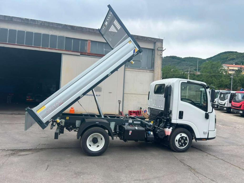 Isuzu M27 NEW GENERATION Photo 15