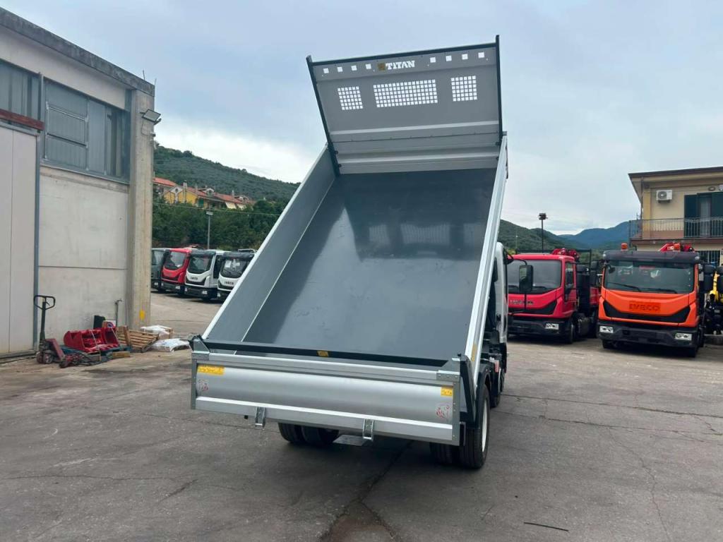 Isuzu M27 NEW GENERATION Photo 20