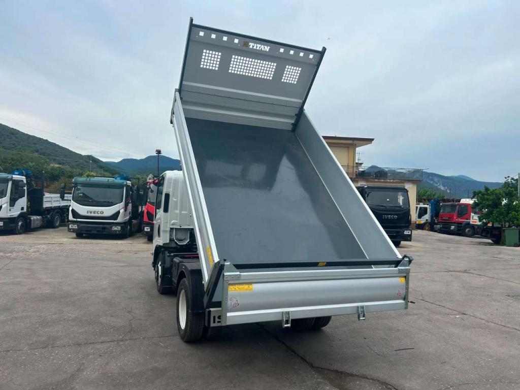 Isuzu M27 NEW GENERATION Photo 22