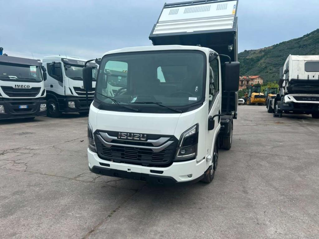 Isuzu M27 NEW GENERATION Photo 5