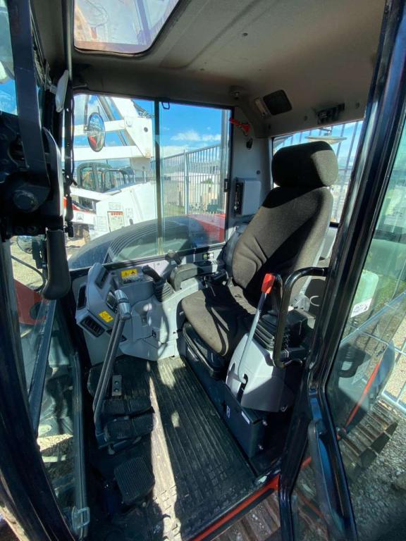 Kubota KX080-4A Photo 10