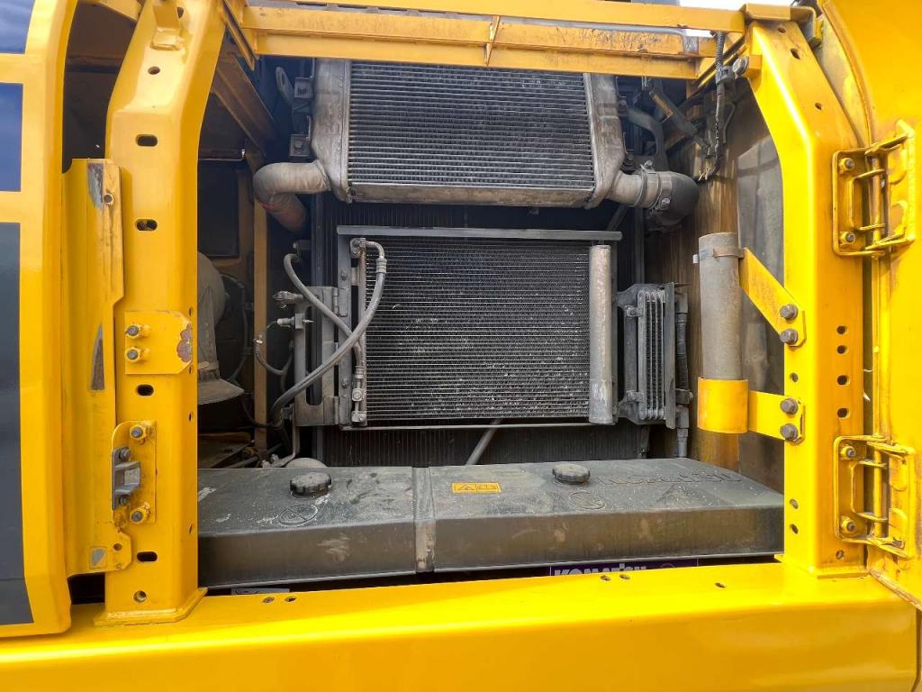 Komatsu PC210NLC-11 Photo 20