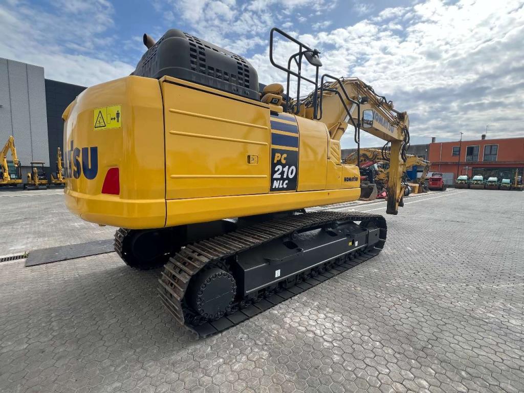 Komatsu PC210NLC-11 Photo 7