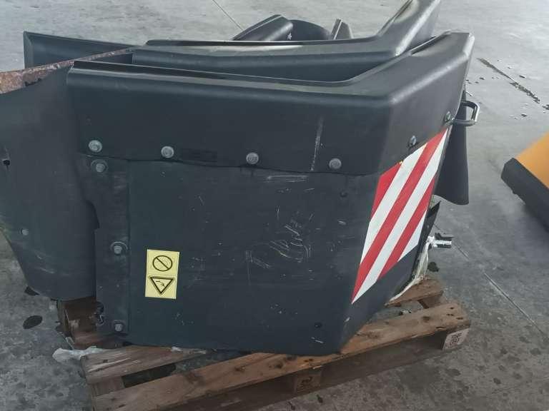 Mudguard for Komatsu WA 380-6 Photo 2