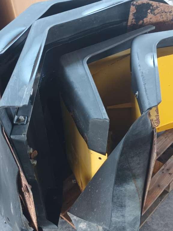 Mudguard for Komatsu WA 380-6 Photo 3