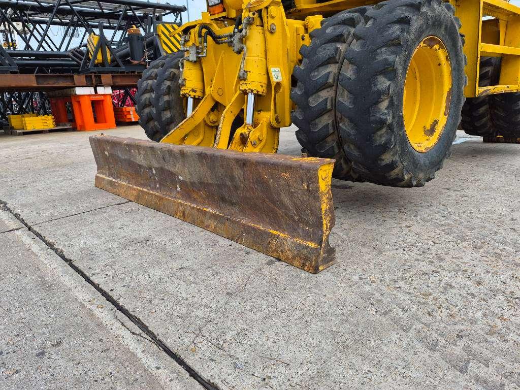 Komatsu PW 118 MR-8 Photo 14
