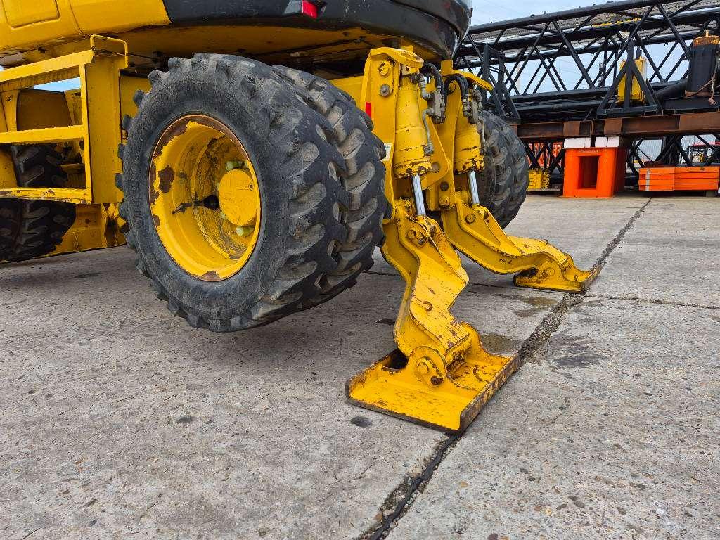 Komatsu PW 118 MR-8 Photo 15