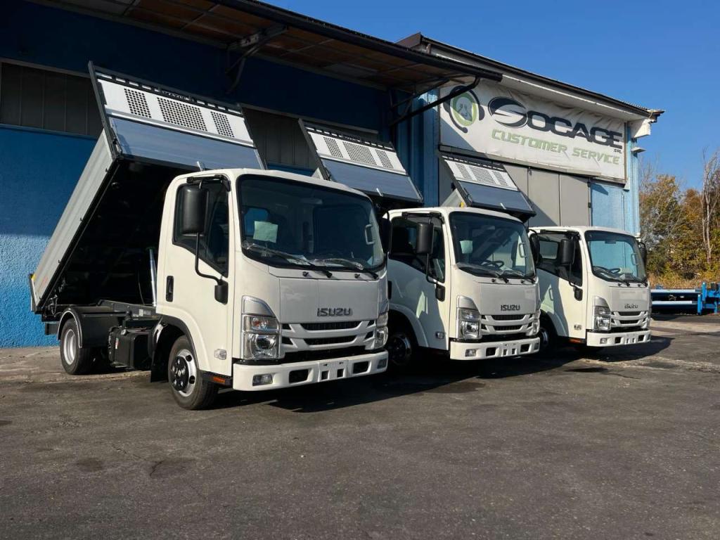Isuzu M21 Photo 4