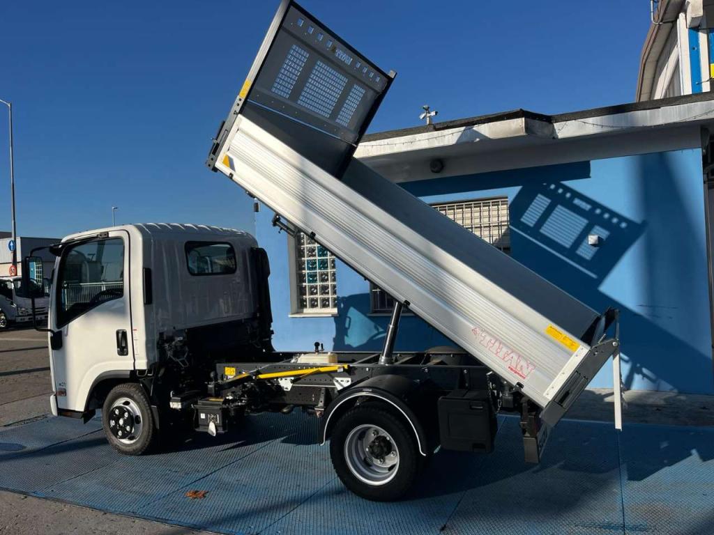 Isuzu M21 Photo 5