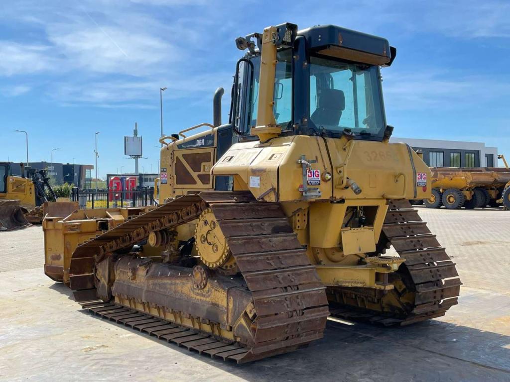 Caterpillar D6N LGP Photo 3