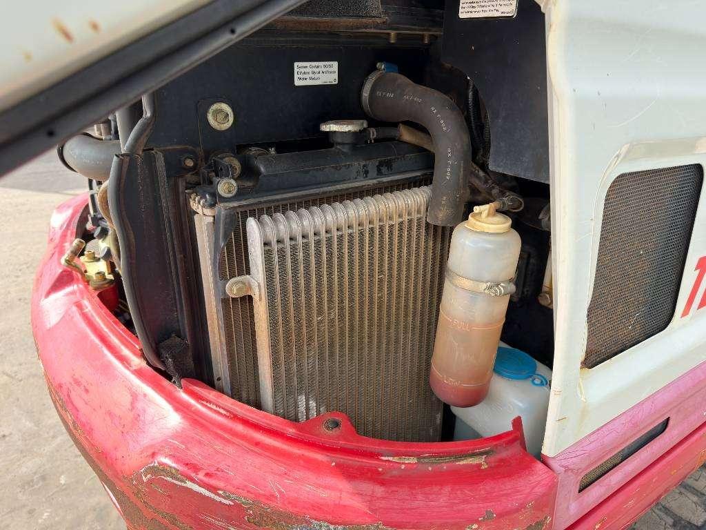 Takeuchi TB230 Photo 30
