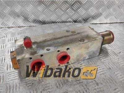 Case 921C sold by Wibako