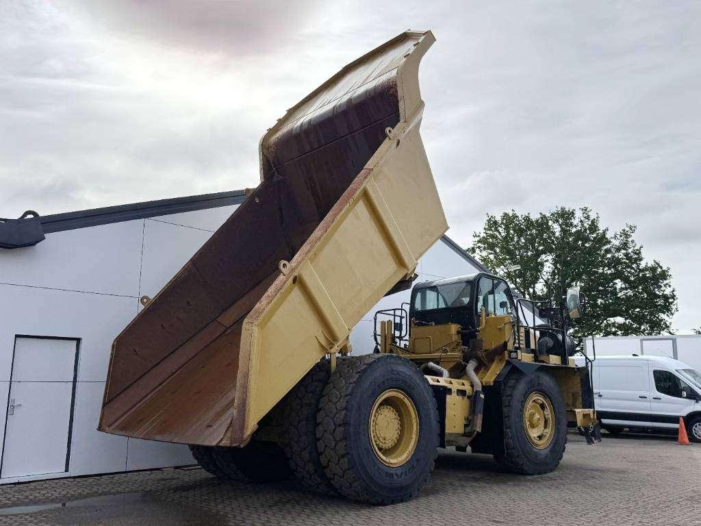 Caterpillar 772G - Automatic Greasing / Body Heating Photo 23