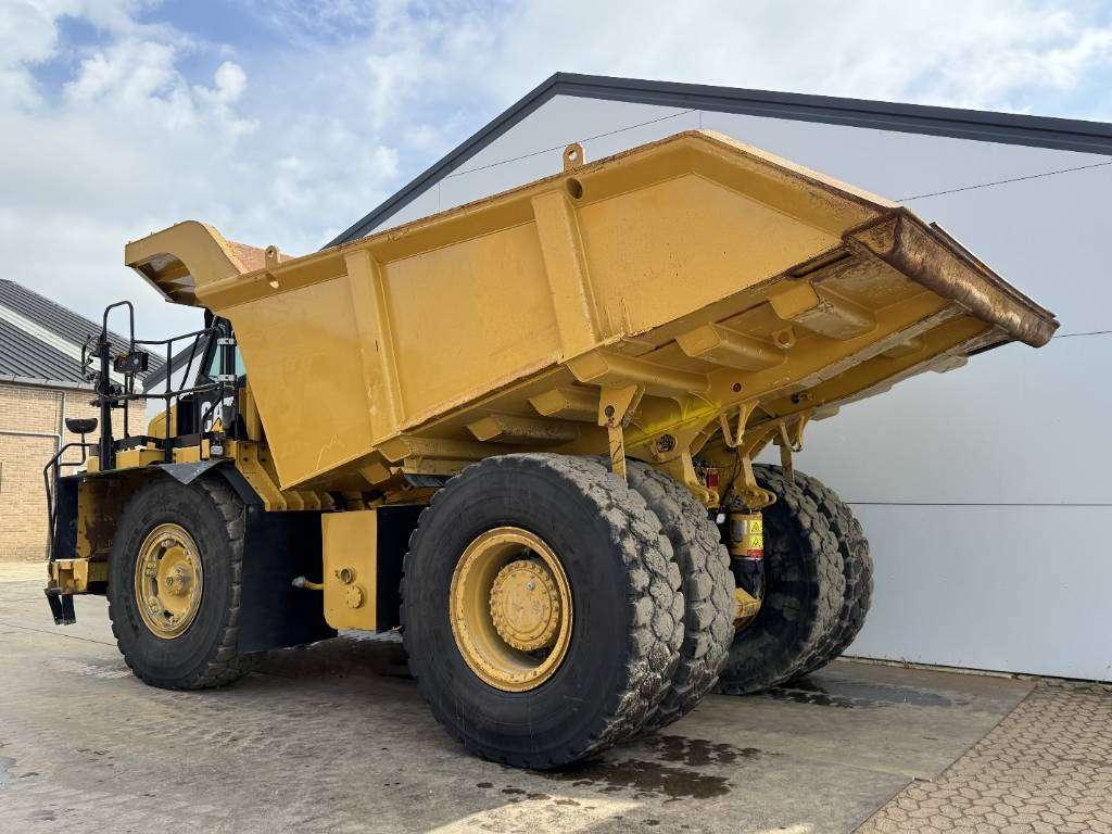 Caterpillar 772G - Automatic Greasing / Body Heating Photo 3