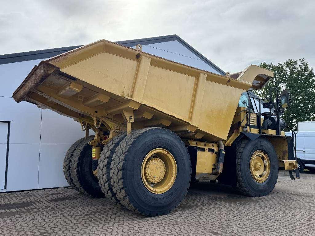 Caterpillar 772G - Automatic Greasing / Body Heating Photo 5