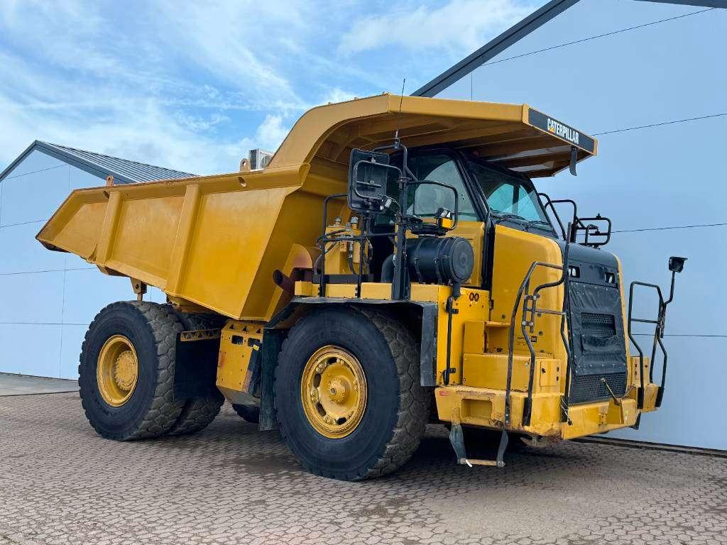 Caterpillar 772G - Automatic Greasing / Body Heating Photo 7
