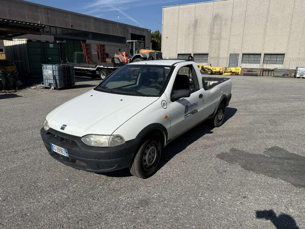 Fiat STRADA Photo 1