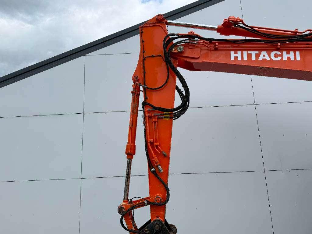 Hitachi ZX135US-6 - Hammer Lines / Automatic Greasing Photo 18
