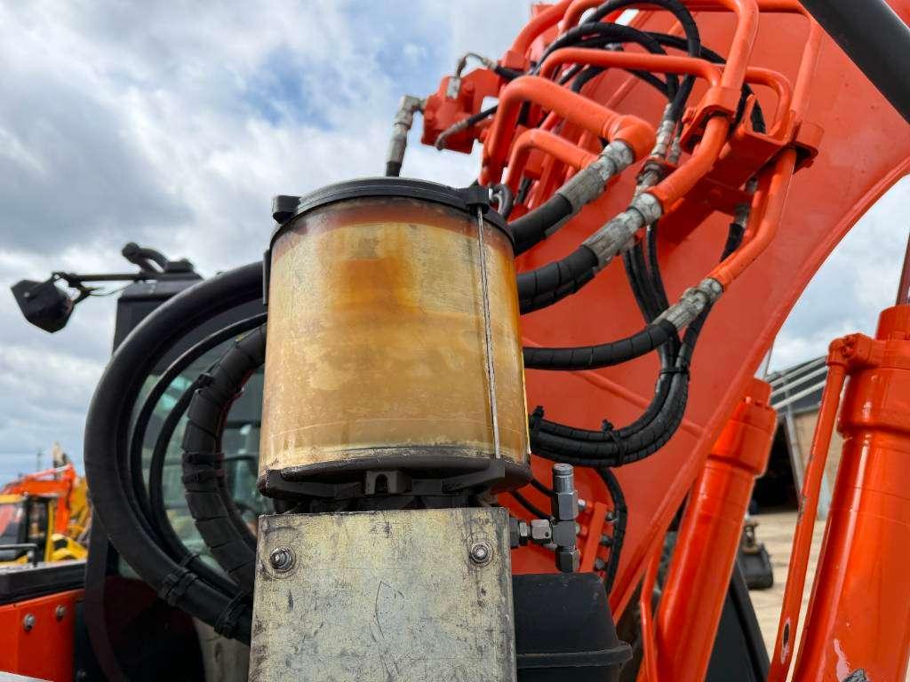 Hitachi ZX135US-6 - Hammer Lines / Automatic Greasing Photo 23